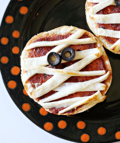 Mummy Bagel Pizzas