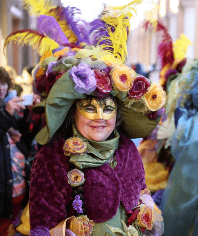 Pro strategies for great, last-minute Mardi Gras costumes