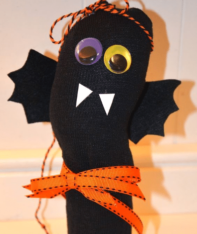 31 Halloween Crafts with Googly Eyes