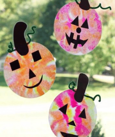 Silly sidewalk chalk jack-o-lanterns: an easy Halloween activity