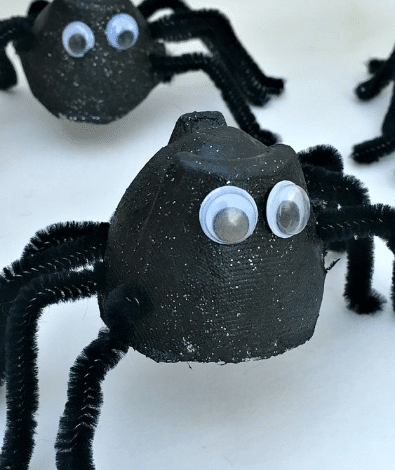 Spider Craft: Pom Pom Spider - Red Ted Art - Kids Crafts